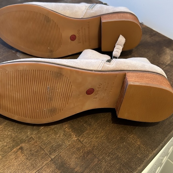 Brand new, never worn. Grey shoe boot. Excellent condition. Waterproof - Picture 6 of 8